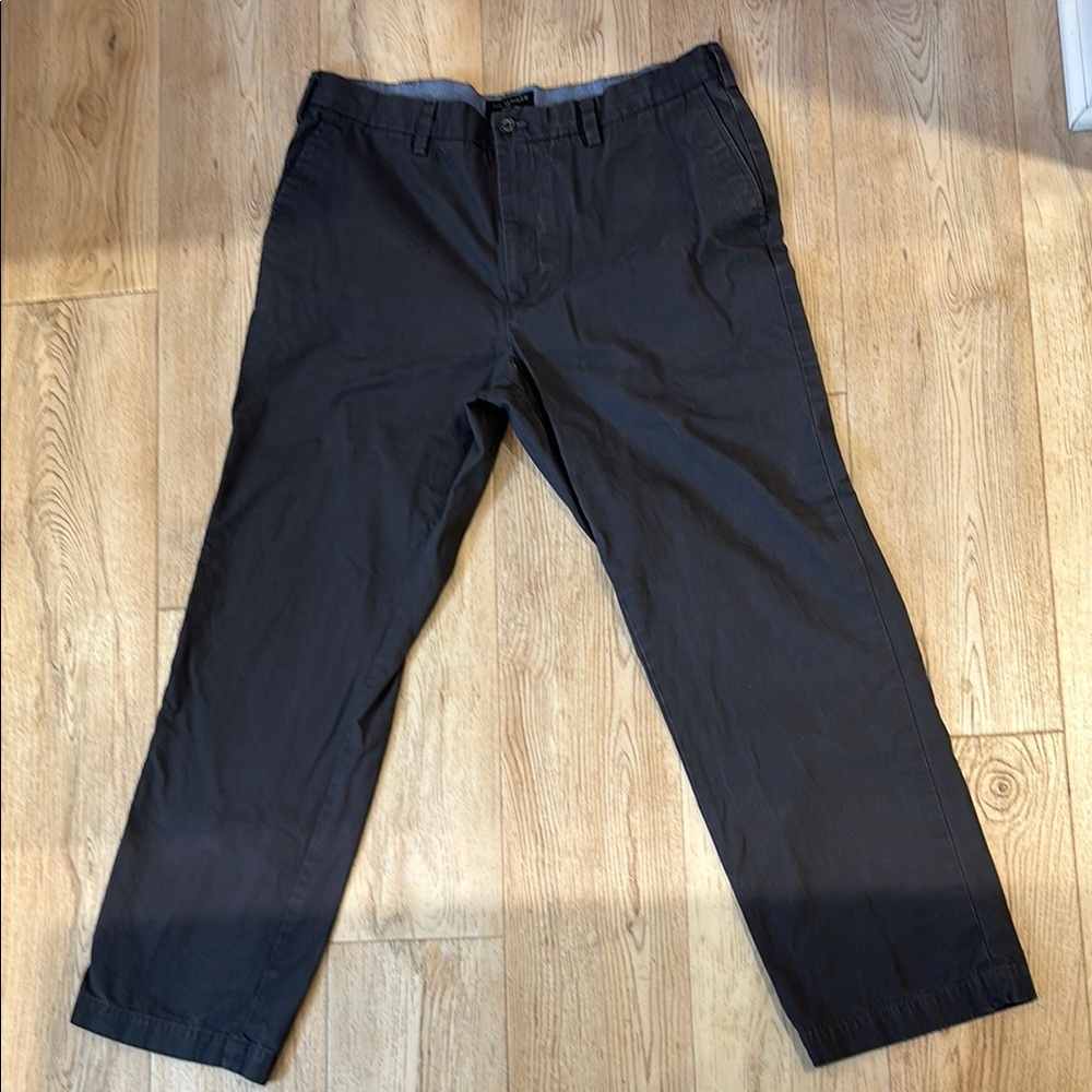 Men's Banana Republic Charcoal Gray chinos